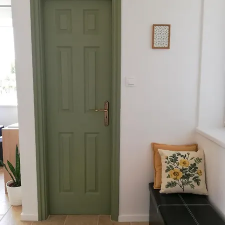 Apartment Zoeld Terasz Vendeghaz *