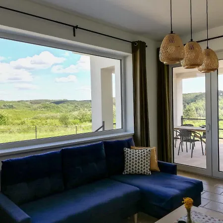 Zoeld Terasz Vendeghaz شقة