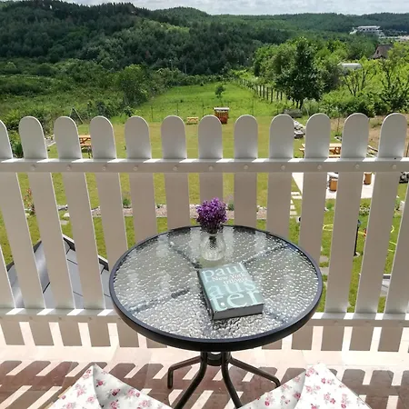 Apartment Zoeld Terasz Vendeghaz Egerszalok